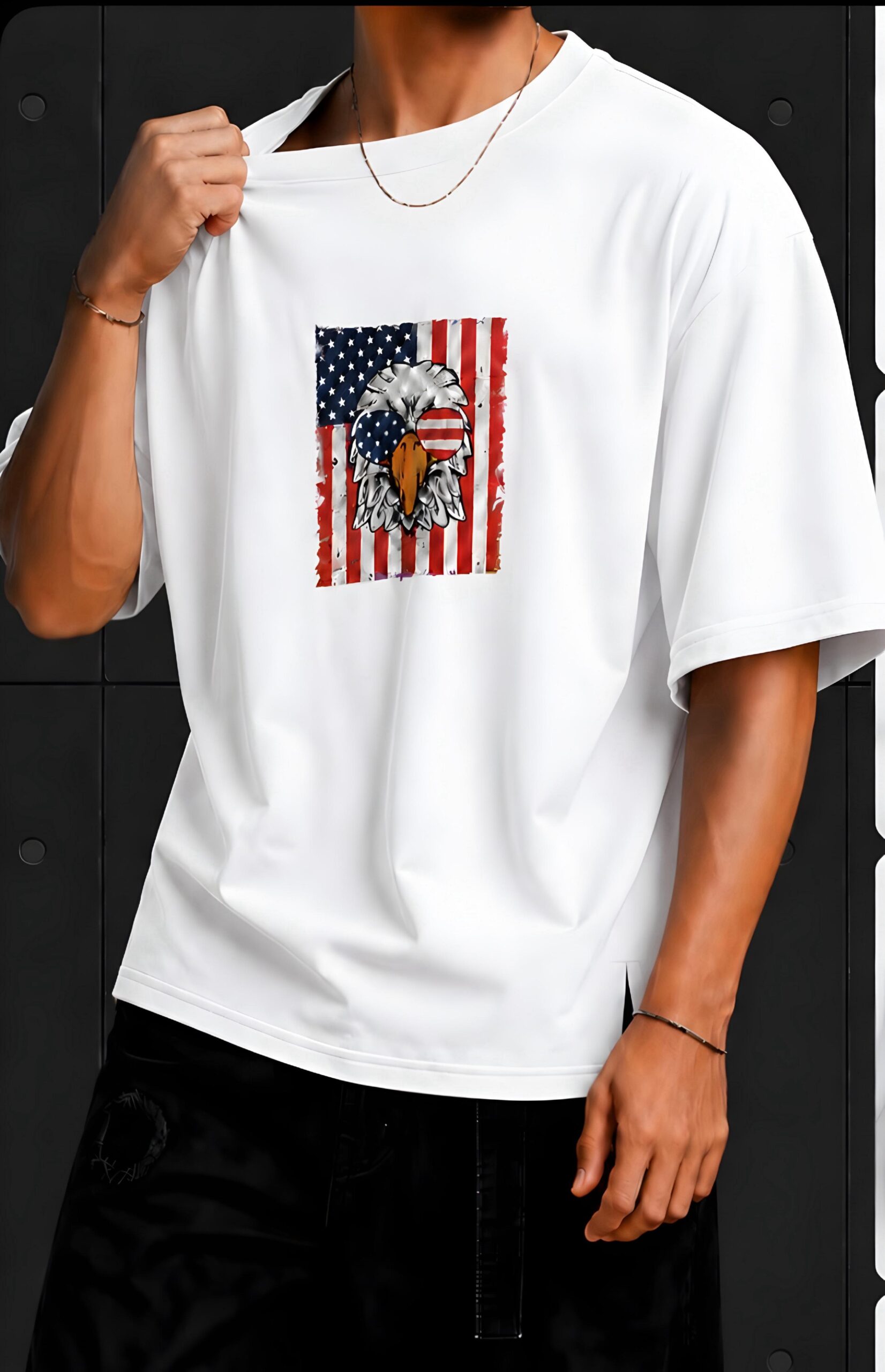 American Eagle Graphic Oversized T-Shirt – White White oversized T-shirt featuring a detailed American eagle and flag graphic on the front, paired with black pants.