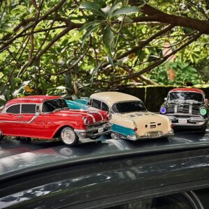Home Vintage car Bluetooth speaker with retro automobile design, glossy finish, chrome detailing, Bluetooth, USB, AUX and TF card support